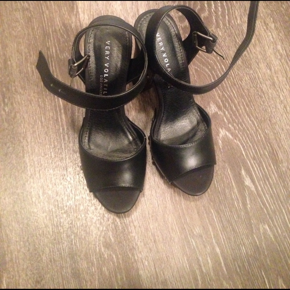 Black sandal heels