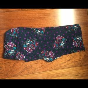 BNWT Lularoe OS paisley cameras, blue/purple