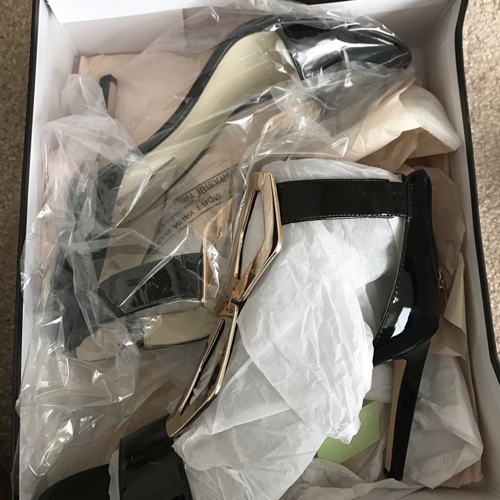 Bcbg heels