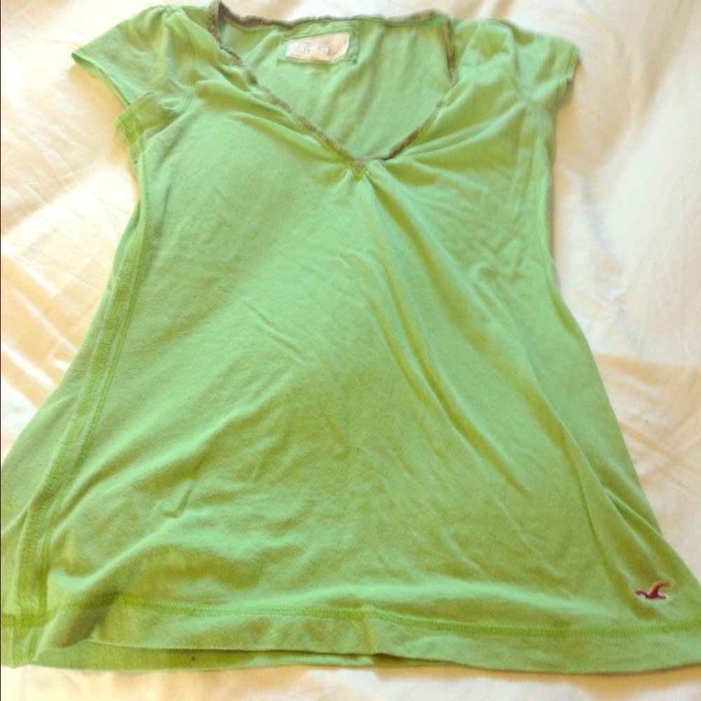 Green short sleeve shirt