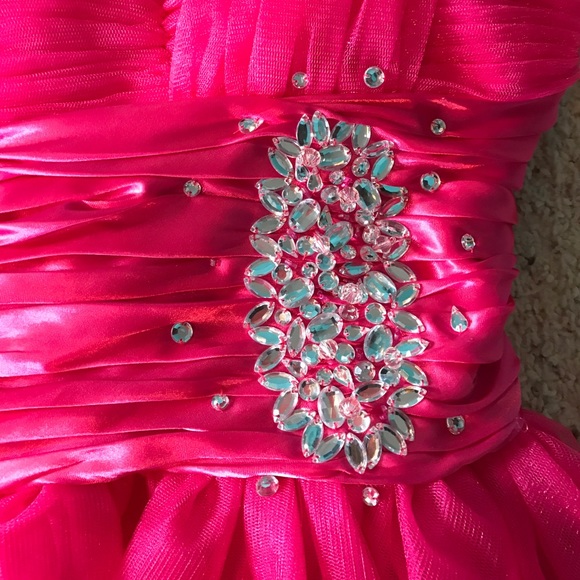 Prom Girl short dress.  Reasonable offers welcome - Picture 2 of 4