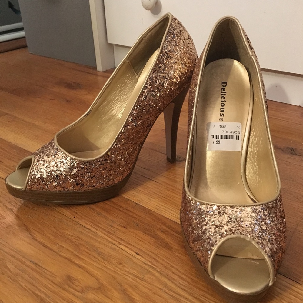 NWT Gold Open Toe Heels