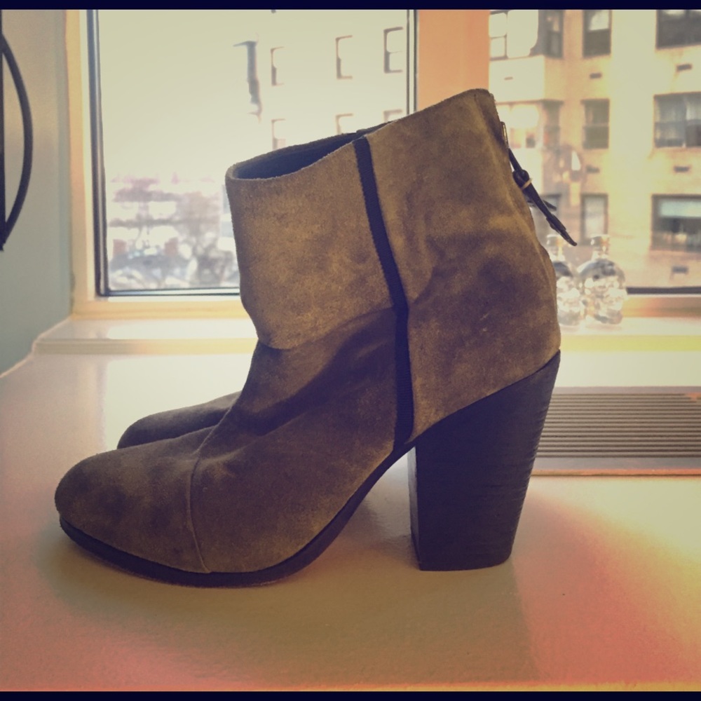 Rag and Bone Classic Newbury boot in Olive Suede
