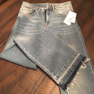 Super cute, on trend, H&M kick flare jeans!