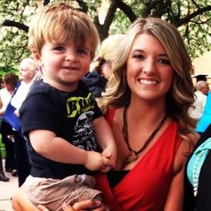 Meet your Posher, Danielle