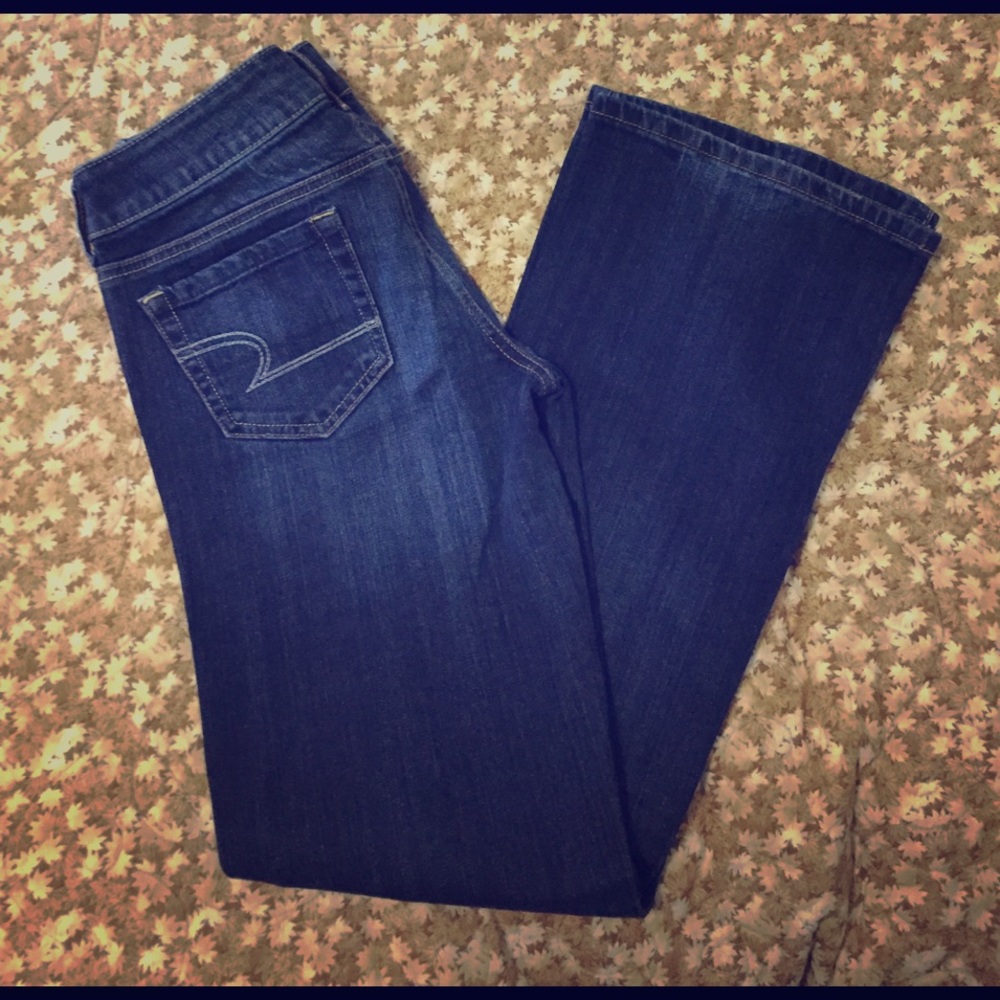 American Eagle Jeans.  Size 6 Regular