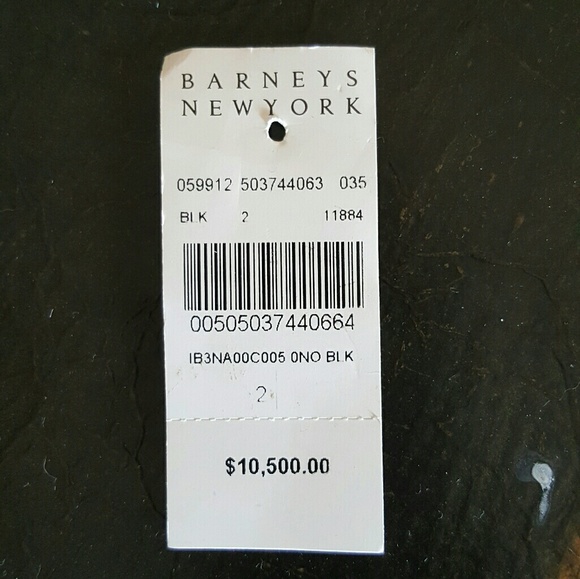 HP!🎉 VALENTINO❤!!! - Picture 5 of 6