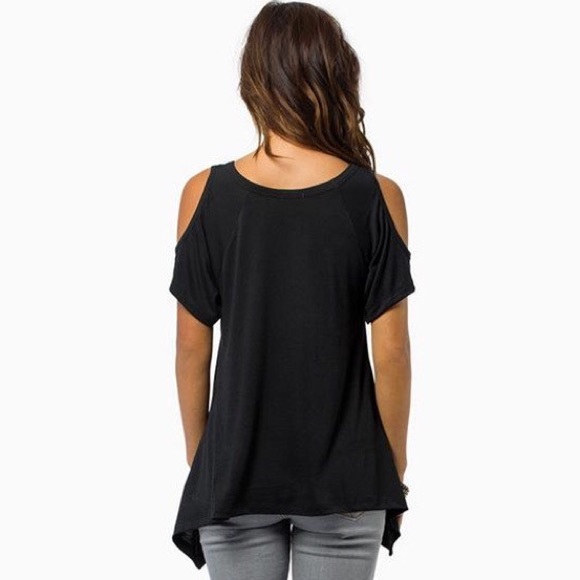 ✨ Cold Shoulder Sharkbite Hem Black Top Med Large - Picture 2 of 3
