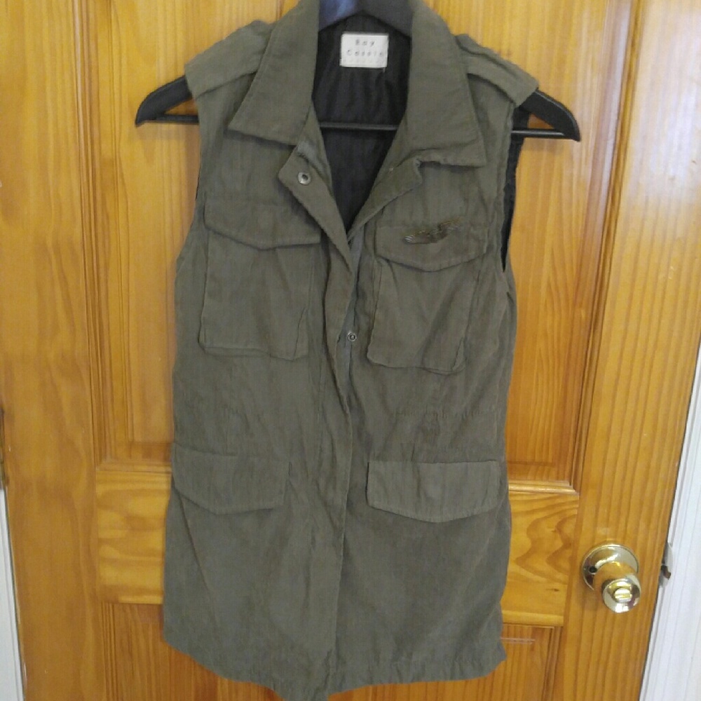 Khaki vest. Size s