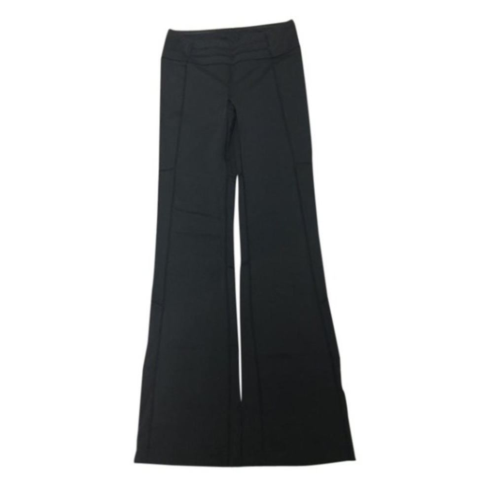 Lucy Powermax black yoga pants.