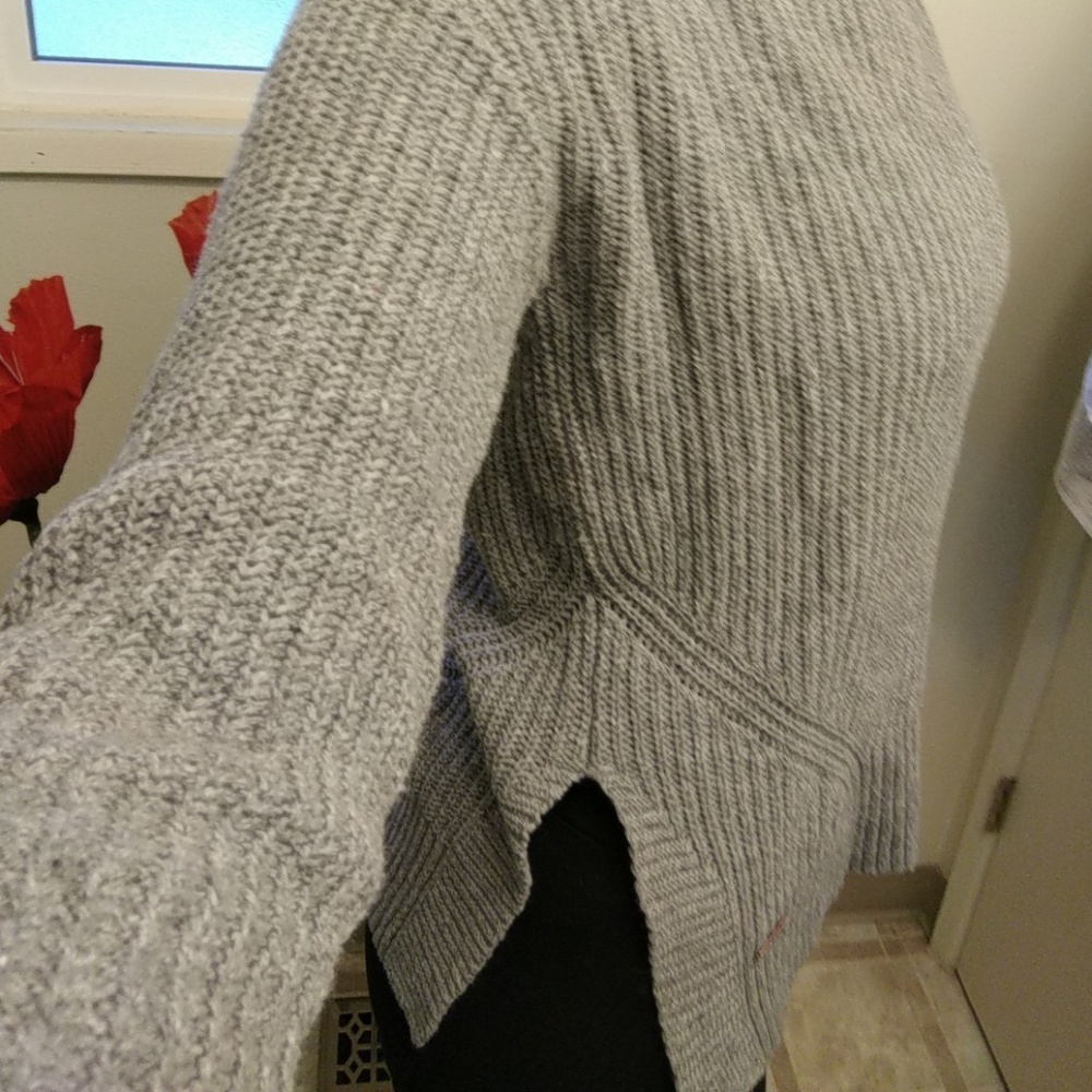 TOMS Sweater