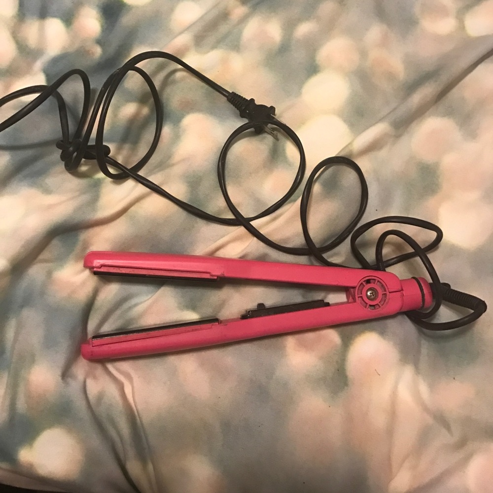 Solia hair straightener