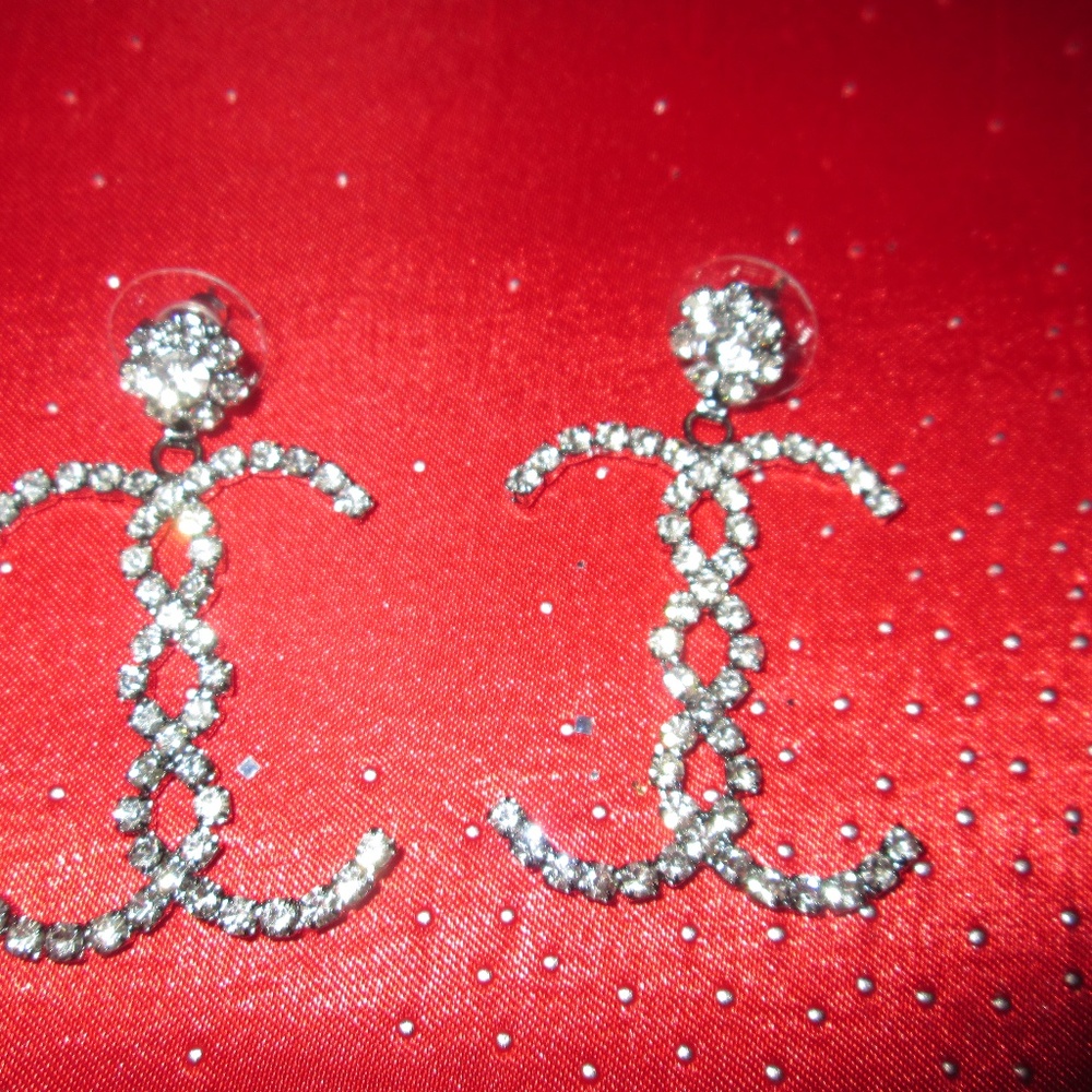 💋💞 Fabulous Double C Loop Rhinestone Crystal Earrings - Picture 2 of 3
