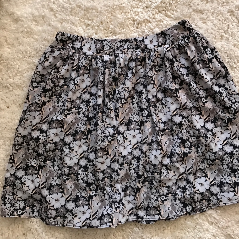 LC Lauren Conrad floral circle skirt - brand new!