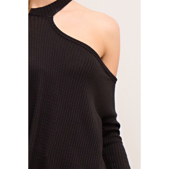 >BUY2/1FREE< All I Half One Cold Shoulder Top - Picture 4 of 5