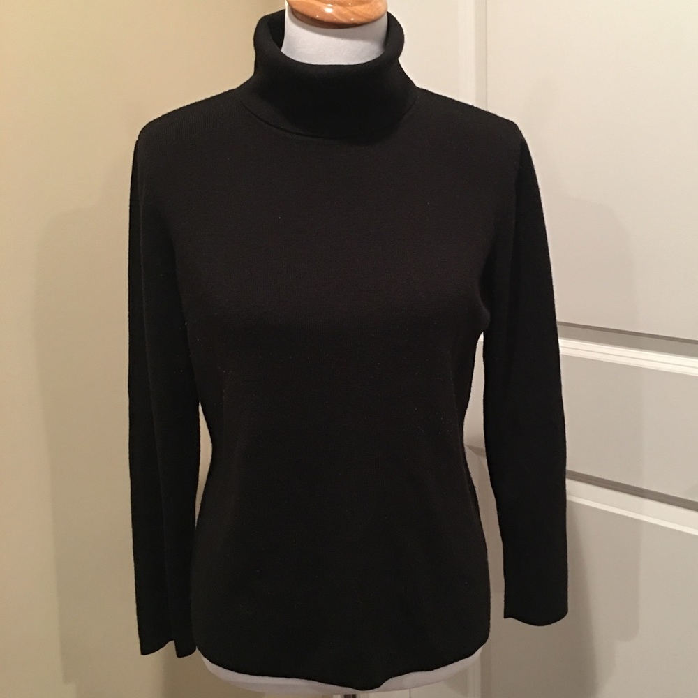 Black turtleneck sweater - the Loft - XL
