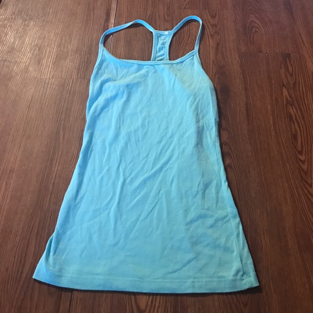 Simple light teal tank