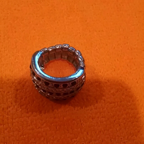 Stretchable Ring - Picture 4 of 4