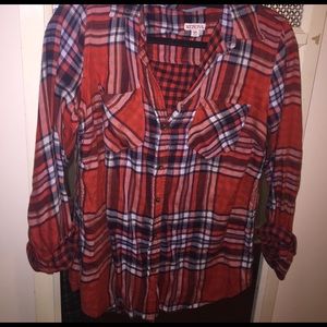 Plaid Target button up