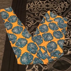 EUC TC Lularoe Lion leggings 🦄