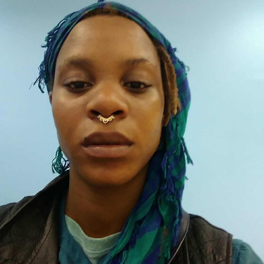 Meet your Posher, Nika
