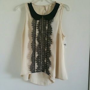 NWT Peter Pan with Lace details Blouse