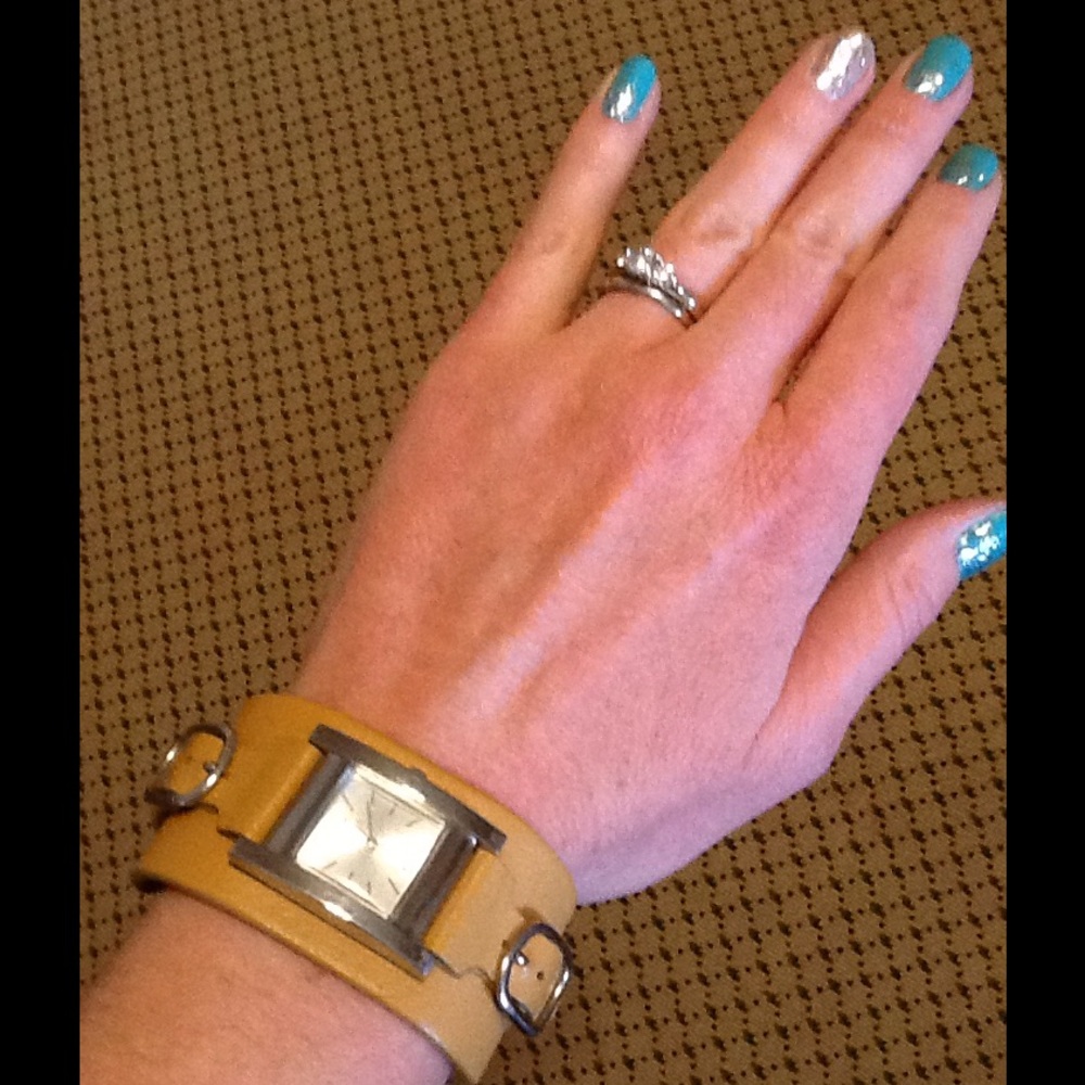 Guess watch with Genuine Leather Band