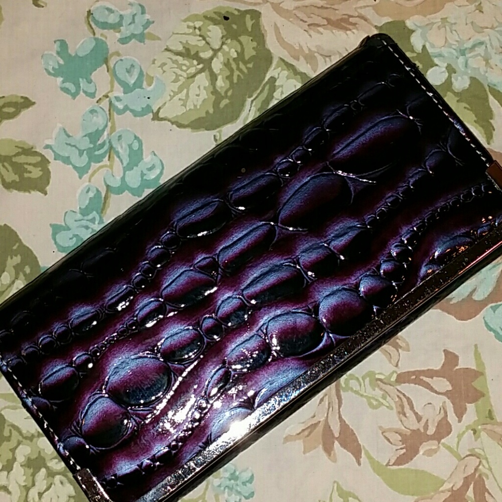 ALLIGATOR TEXTURE WALLET