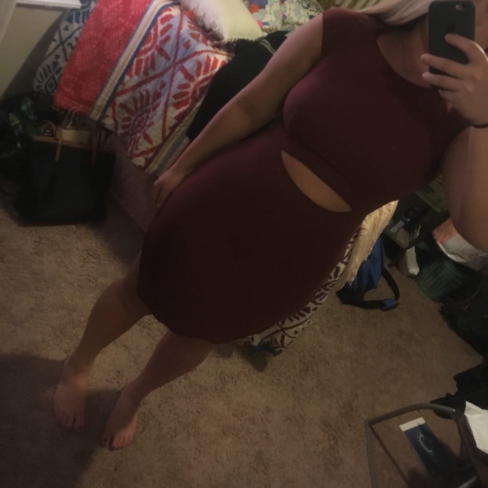 Free people burgundy dress w/ slit in stomach