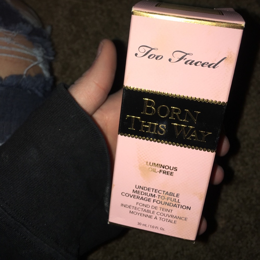 Born this way two face foundation