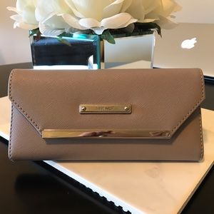 Nine West wallet