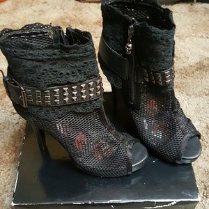 Mesh stilleto booties
