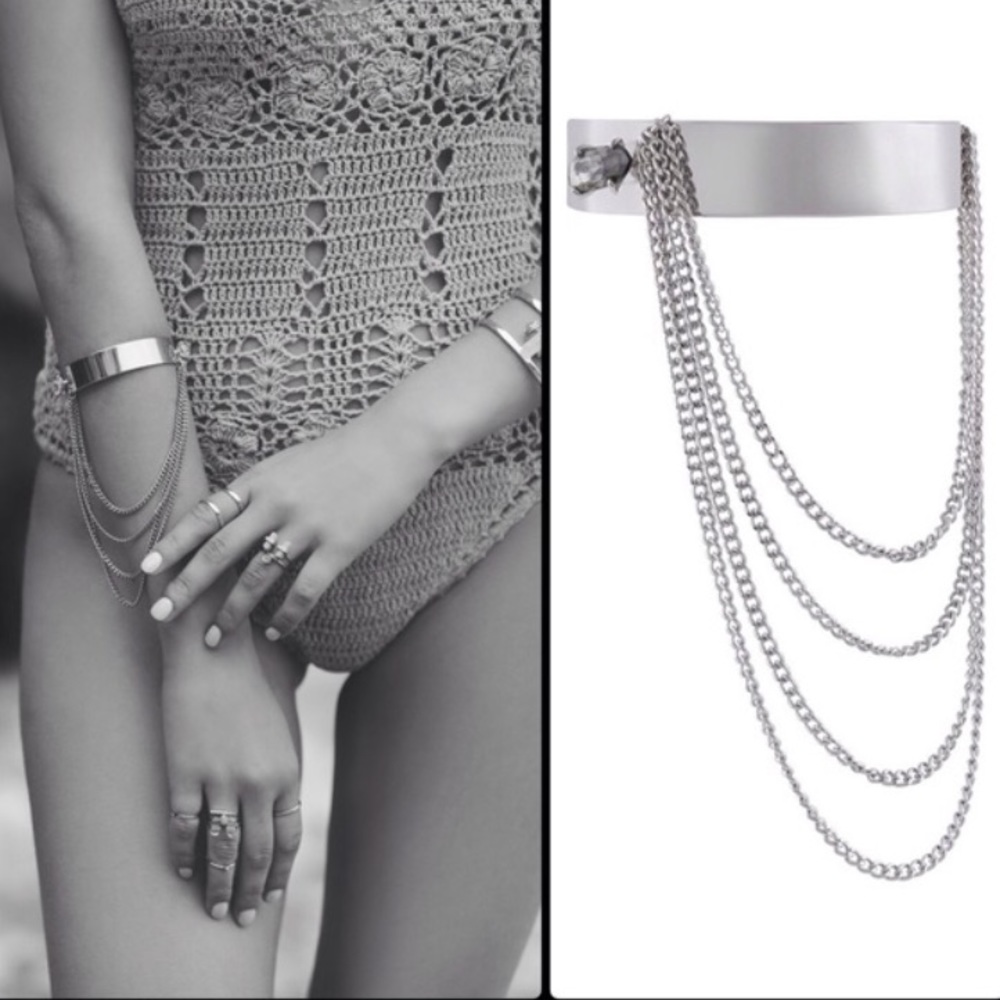 Samantha Willis silver tone bracelet.