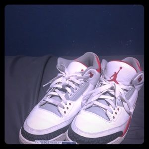 Jordan 3 size 13 FIRE REDS
