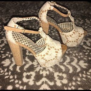 Jessica Simpson Dany-4 cork platforms size 6