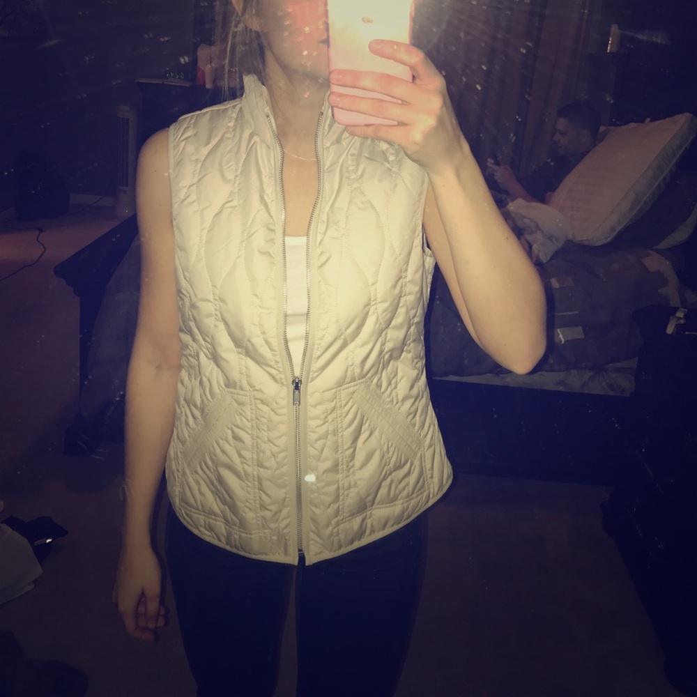 Old Navy sz XS cream vest