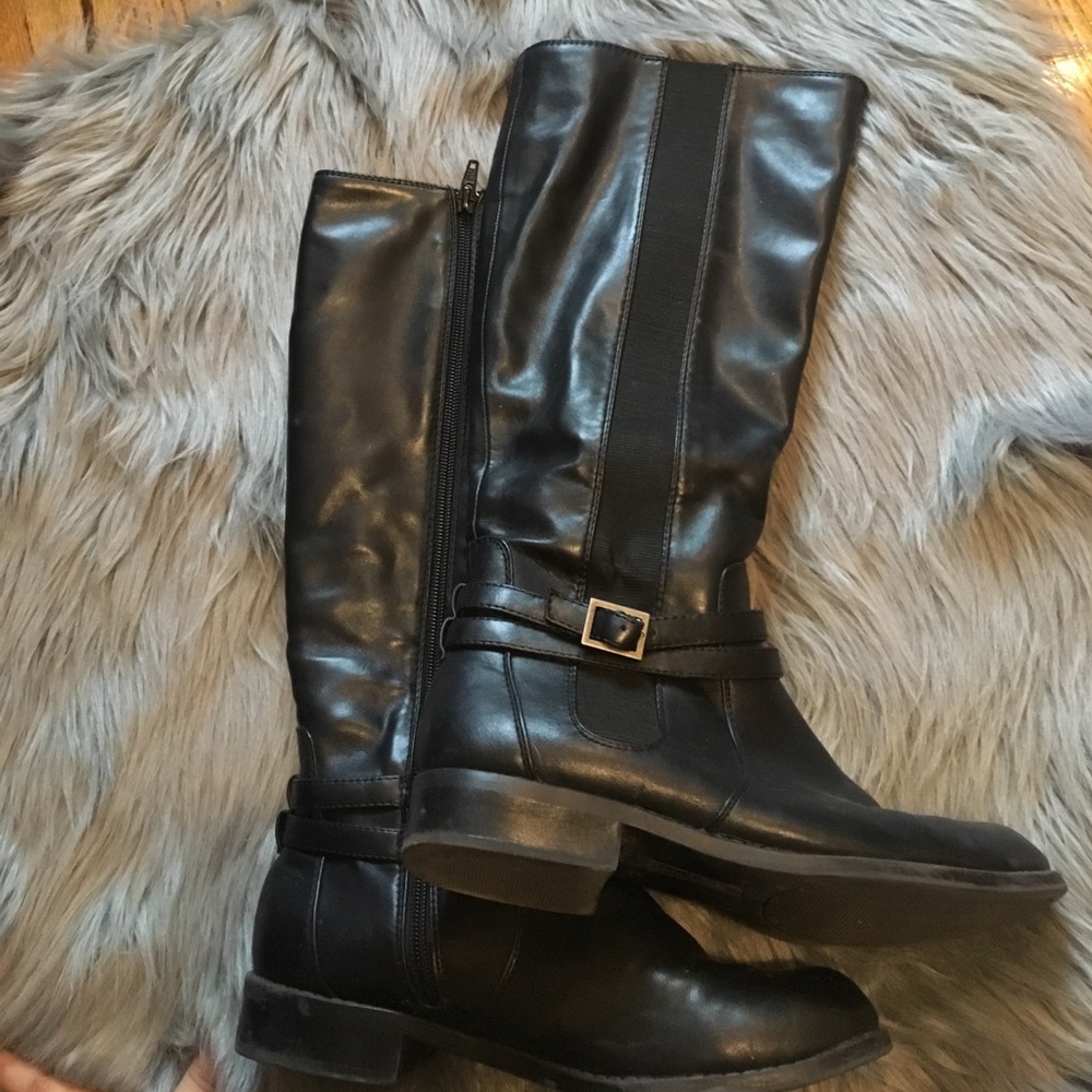 Black riding boots