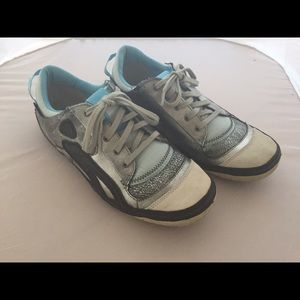 🎉SALE Cushe Silver/Blue Boutique SneakER, Size 10