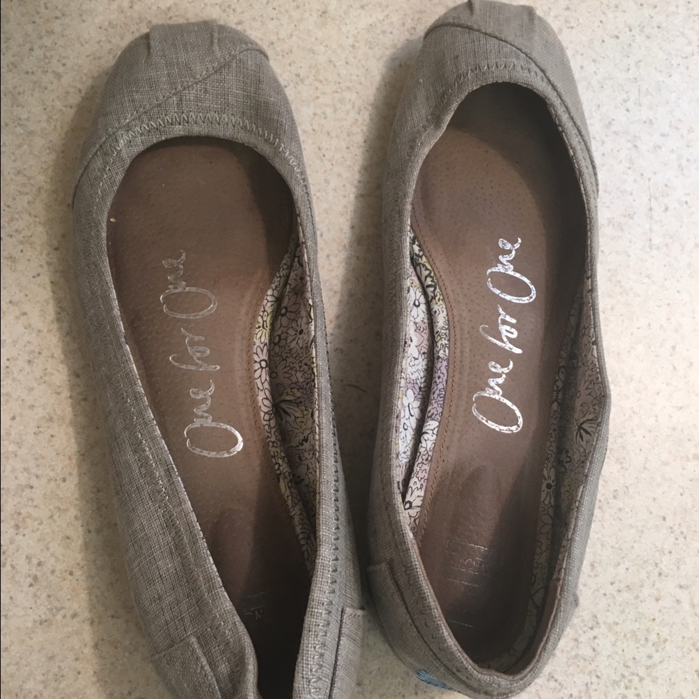 Grey toms ballet flats