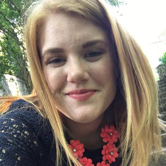 Meet your Posher, Tiffany - Picture 1 of 1