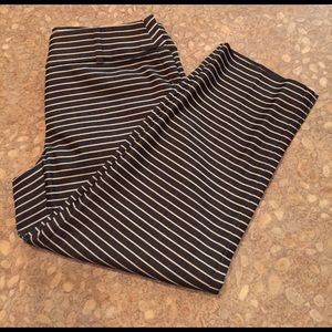 Ann Taylor Cropped Pant