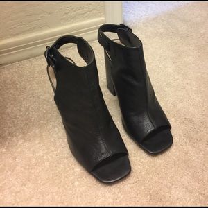 Black Chunky Heel