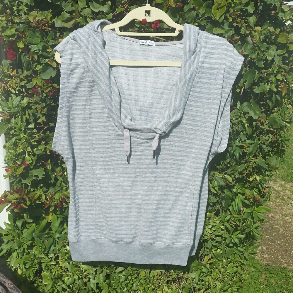 Unity sleeveless hoodie