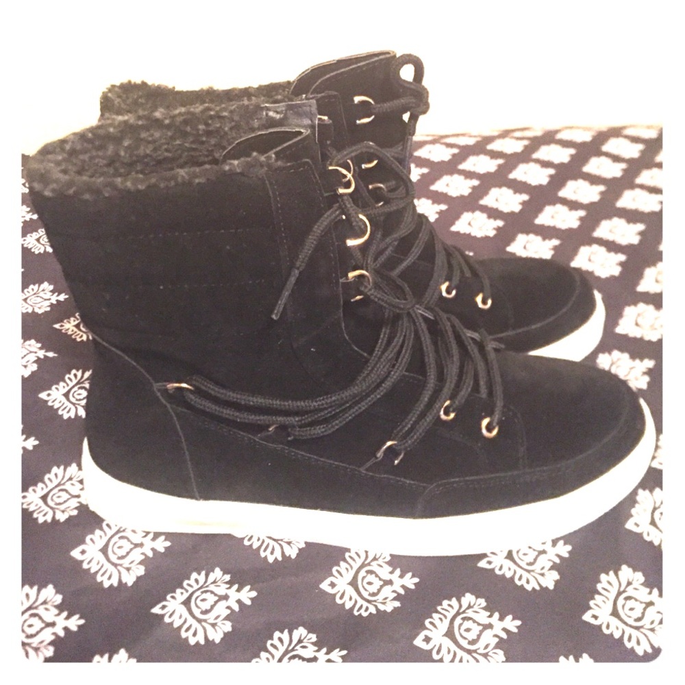 *FINAL PRICE* Brand New Lace Up Shoes