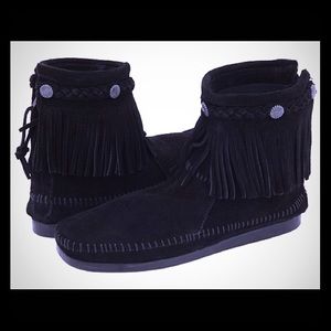 Minnetonka Back Zip Western Bootie black suede