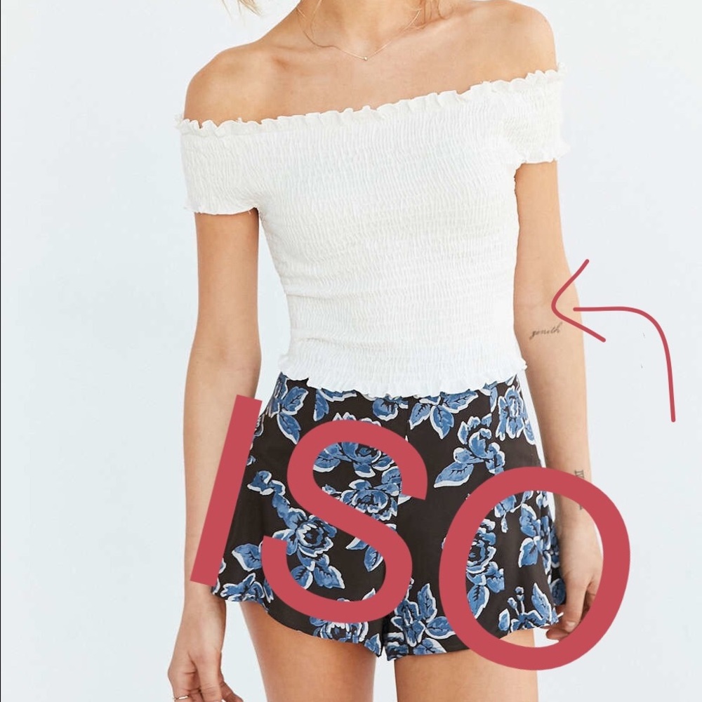 Kimchi Blue Rose Off-Shoulder Top