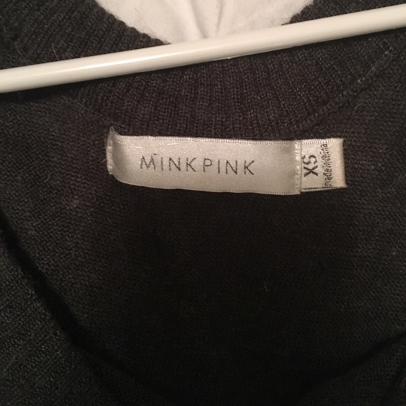 ✨ MINKPINK MINI SWEATER DRESS ✨ - Picture 4 of 4