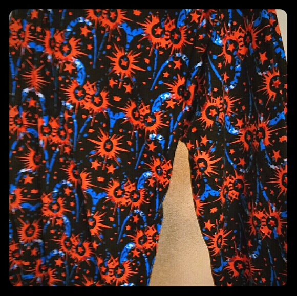 Lularoe TC Leggings- fireworks! - Picture 1 of 4