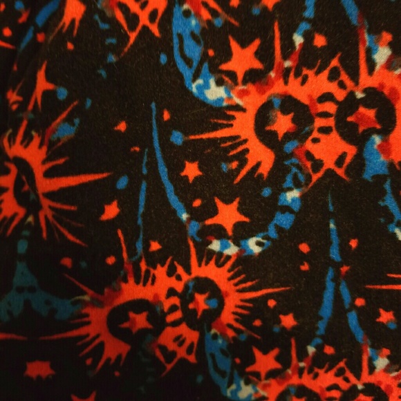 Lularoe TC Leggings- fireworks! - Picture 3 of 4