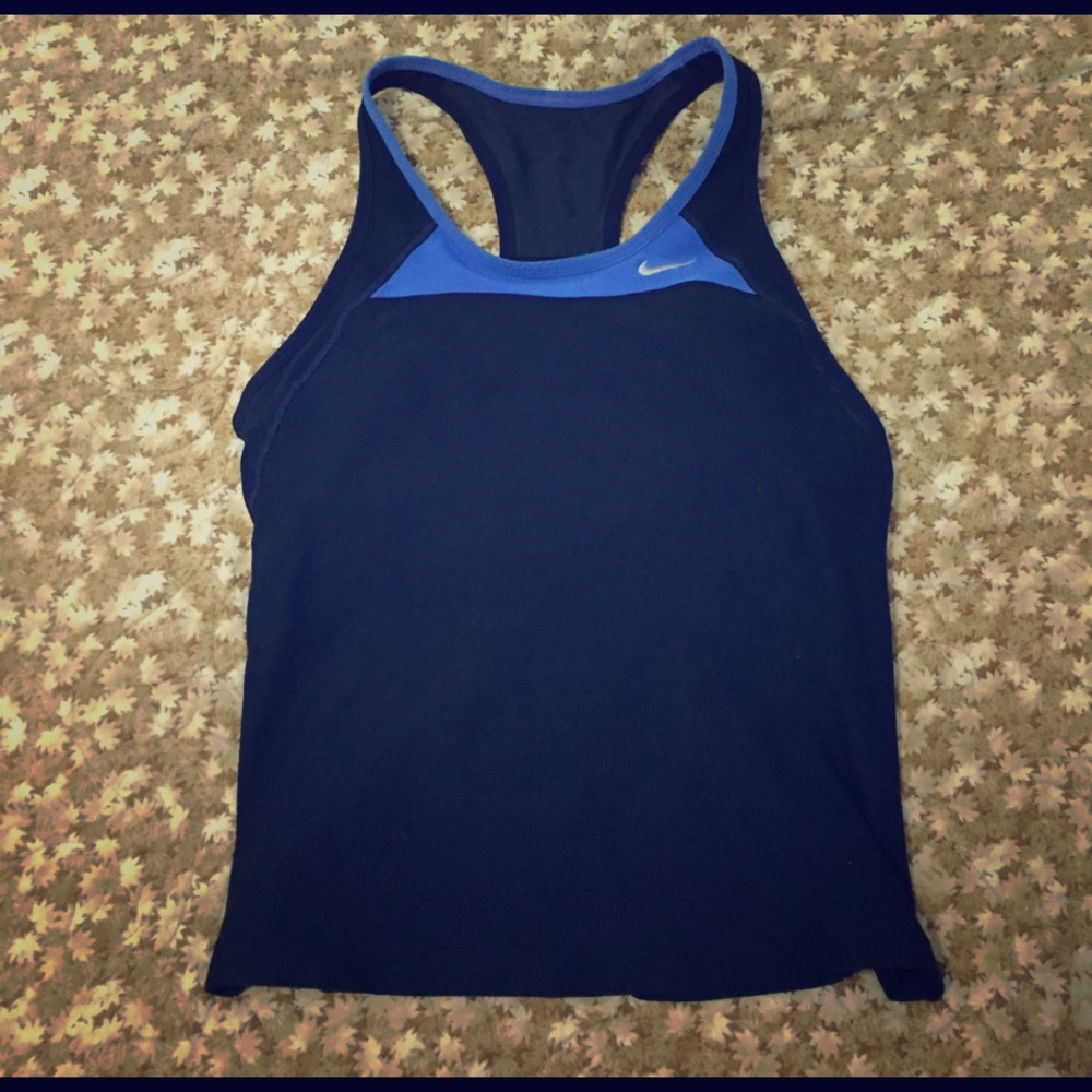 Nike Dri-fit Top size Small